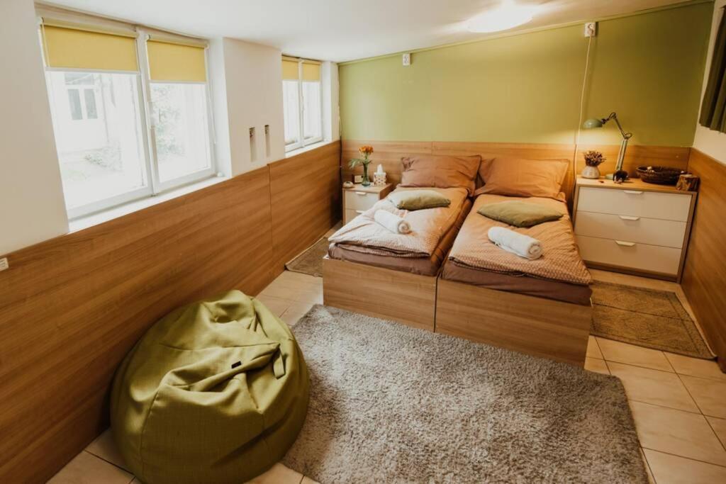 Green Centre Studio Kaloşvar Dış mekan fotoğraf